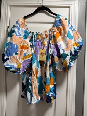 New with tags size Large Entro top